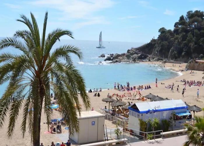 In Lloret Near Lloret Льорет-де-Мар