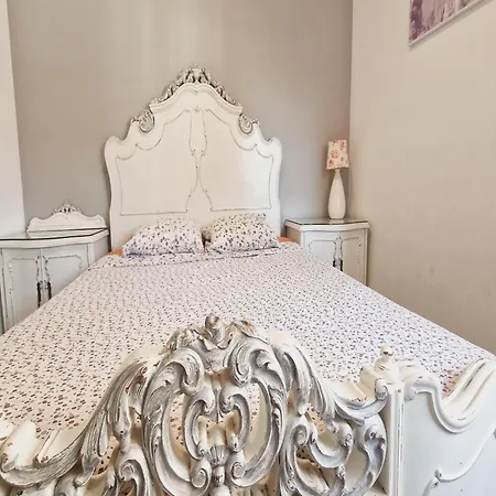 Apartment Vivalidays Rosalia - - Costa
