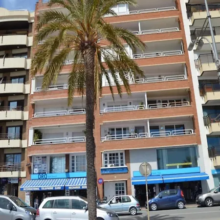 Vivalidays Rosalia - - Costa Apartment Lloret de Mar